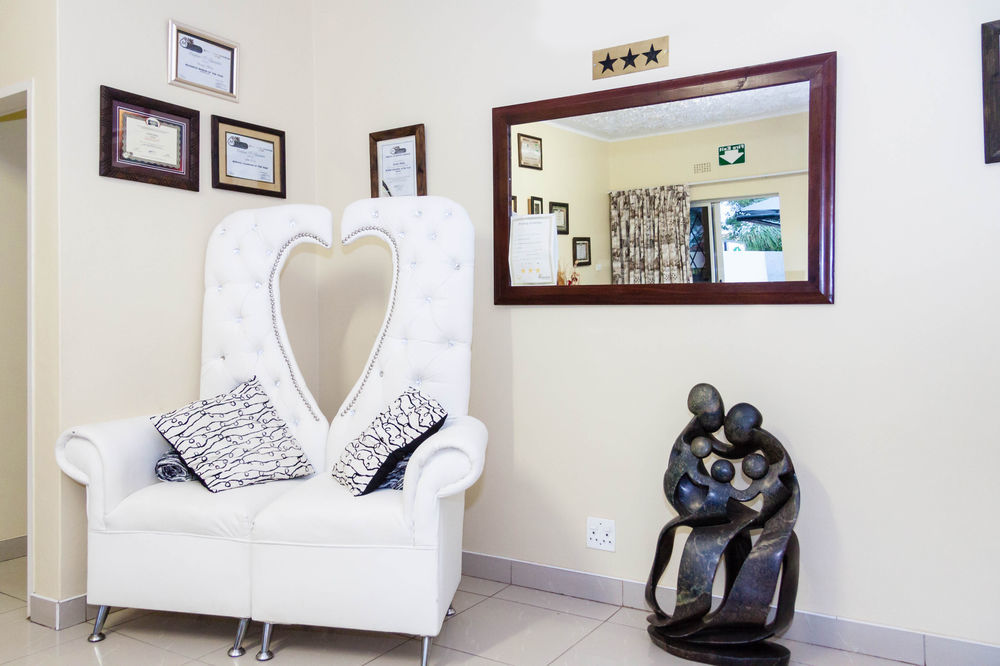 Glen Lodge & Tours Bulawayo Bagian luar foto